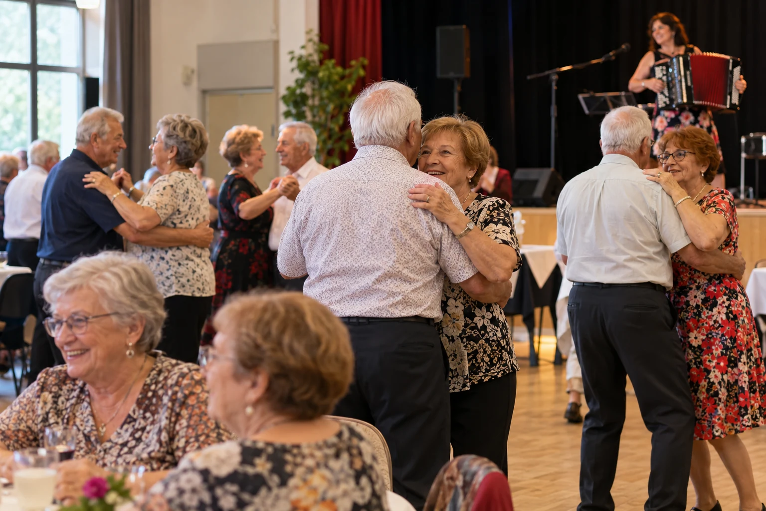 Bollène
 : le thé dansant du CCAS a réuni les aînés à la salle Georges-Brassens